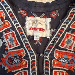 EUC Johnny Was Linen top with beautiful detailed bodice and accents at side